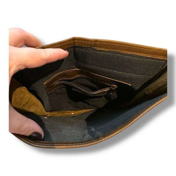 Unisex Vintage Brown Leather Messenger Bag - Picture 6 of 10